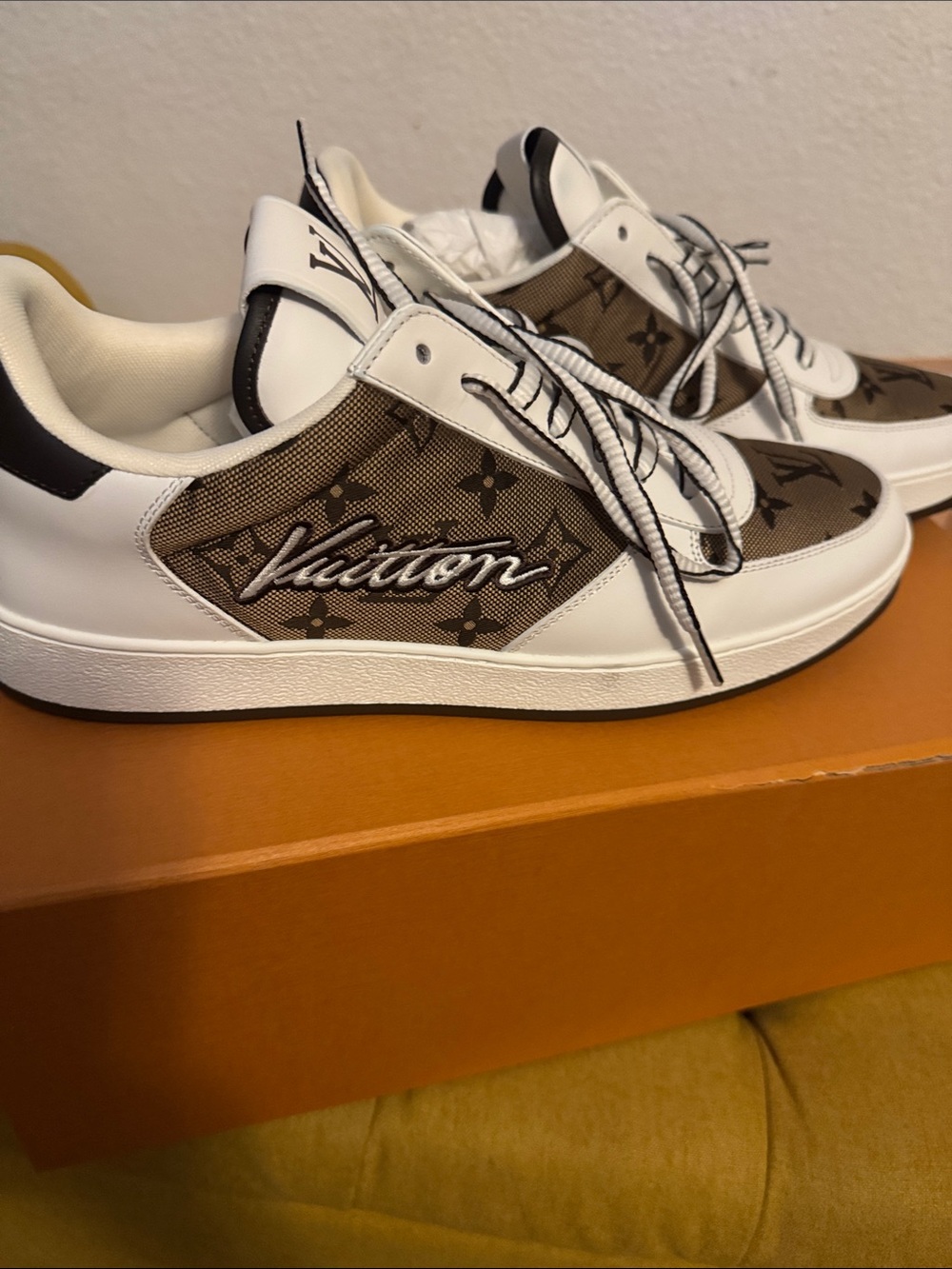 Louis Vuitton Men’s White & Brown Monogram Low-Top Sneakers